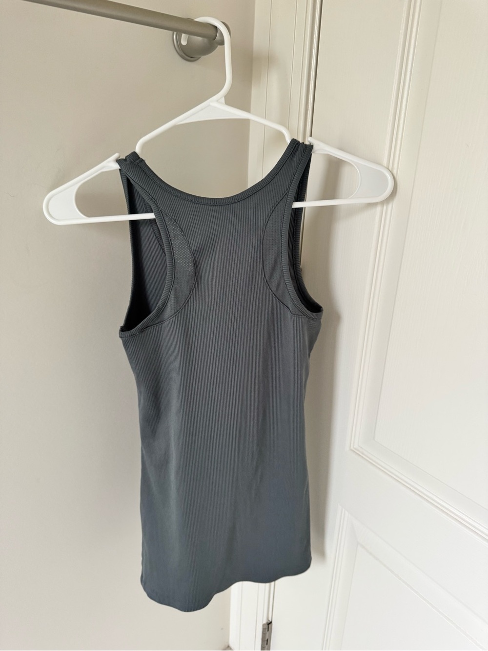 Under Armour Charcoal Ribbed Racerback Tank - Picture 2 of 3